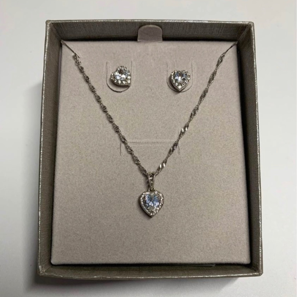 Brand New Zales Set